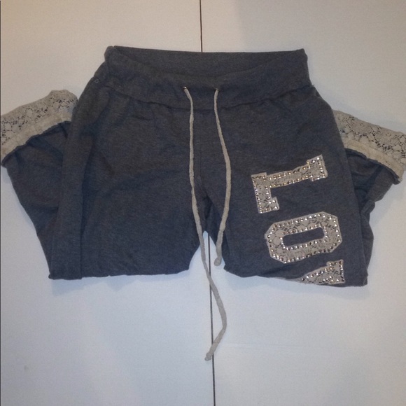 Real cute Capri sweatpants 🌸 - Picture 4 of 5